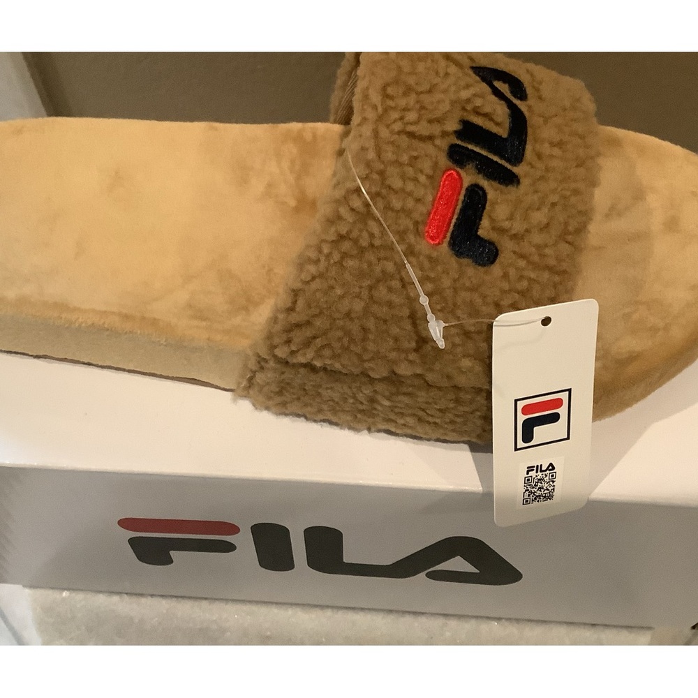 Fila Sandal NWT. 9